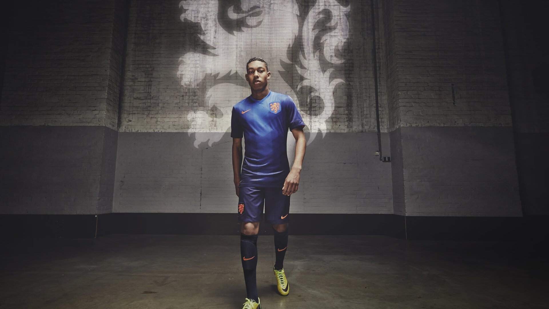 开云（中国）-拜仁观众热烈欢呼！，内马尔迎来十二赛季出色发挥热度持续攀升